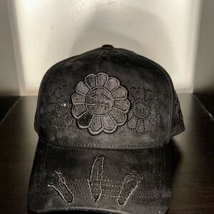 INNEDIT HAT MURAKAMI Black Embroidered Cap with Floral Design only Hat